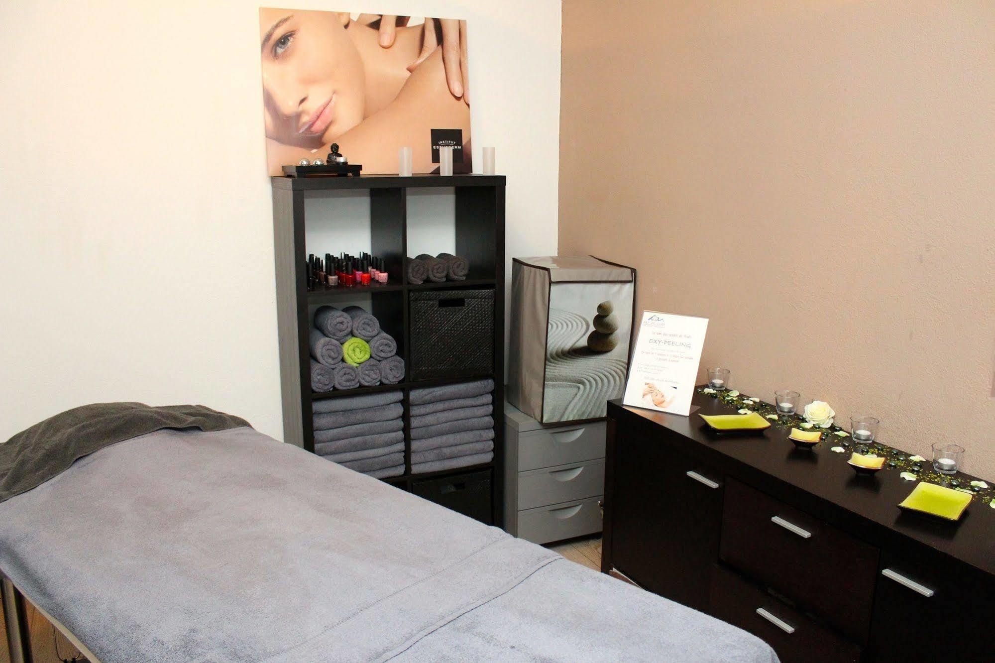 Boutique Art De Vivre & Hotel